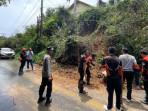 Tanah-Longsor-Terjadi-di-Samping-Rumah-Susno-Duadji-di-Pagar-Alam-Sebagian-Badan-Jalan-Tertutup.jpg
