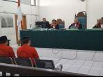 Terdakwa-Ariansyah-membacakan-surat-permintaan-maaf-kepada-keluarga-M-Abadi.jpg