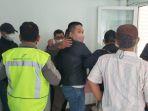 Tersangka-korupsi-Agus-Hartono-saat-ditangkap-Kejati-Jateng.jpg