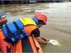 Tim-Rescuer-Basarnas-Palembang-melakukan-pencarian-Yusuf-pelajar-tenggelam-di-Sungai-Ogan-Palembang.jpg