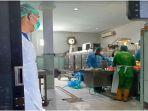 Tim-forensik-RS-Bhayangkara-Palembang-otopsi-jenazah-pedagang-sayur-korban-pembunuhan-di-Ogan-Ilir.jpg