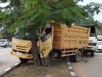 Truk Ugal-ugalan Sebabkan Kecelakaan Beruntun di Soekarno Hatta Palembang, Sopir Kabur, Truk Ringsek