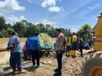 Viral-Mobil-Tangki-di-Muratara-Terbalik-Terjun-dan-Hanyut-di-Sungai-Rawas-Terbawa-Arus.jpg