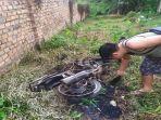 Warga-Palembang-Bakar-Motor-dan-Tangkap-Tiga-Orang-Diduga-Pencuri.jpg