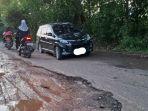 Warga Tagih Janji Untuk Perbaikan jalan Meranjat-Tanjung Batu di Ogan Ilir, Banyak Lubang Menganga