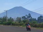 Warga-di-Kampung-IV-Ngeluh-Pendakian-Gunung-Dempo-di-Pagar-Alam-Tutup-Minta-KPH-Dempo-Bertindak.jpg