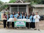 Yayasan-Pendidikan-YAIQLI-Bagikan-Takjil-di-Madang-Suku-II-OKU-Timur-Tingkatkan-Peduli-Antar-Sesama.jpg
