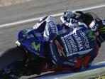 aksi-jorge-lorenzo-di-gp-spanyol-2015_20150503_204711.jpg