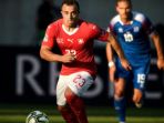 aksi-xherdan-shaqiri-dalam-partai-uefa-nations-league-antara-timnas-swiss-melawan-islandia_20180909_062630.jpg
