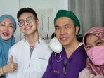 angelina-sondakh-mengucap-syukur-atas-kelancaran-proses-sunat-keanu-massaid.jpg
