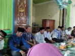 anggota-dprd-oku-dari-fraksi-nasdem-mulawarman-saat-menghadiri-acara-pengajian_20180513_195713.jpg