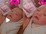 anggota-tni-azani-anak-lewat-video-call.jpg