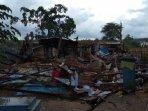 angin-kencang-hancurkan-rumah-di-kupang.jpg