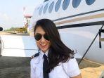 athira-farina-pilot-perempuan-yang-memiliki-gaji-lebih-besar-dari-seorang-presiden.jpg