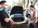 azriel-sempat-dikabarkan-mendapat-hadiah-mobil-tesla-saat-ulang-tahun122.jpg