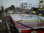 baliho-berukuran-besar-yang-ada-di-jalan-kol-h-barlian-palembang-km-5-roboh-dan-menutupi-jalan.jpg