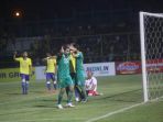 barito-putera-vs-sriwijaya-fc-2018_20180610_194126.jpg