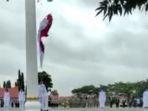 bendera-merah-putih-jatuh123.jpg
