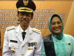 bupati-magetan-suprawoto-bersama-istrinya.jpg