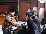 bupati-muara-enim-non-aktif-juarsah-dituntut-hukuman-5-tahun-penjara-jumat-8102021.jpg