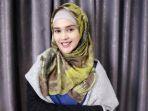 cut-meyriska-mantap-berhijab-dan-tak-lagi-main-sinetron-ternyata-sukses-dengan-bisnis-barunya-ini.jpg