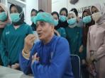 dokter-Indra-Nasution-mengungkap-hasil-yang-didapat-kepada-wartawan.jpg