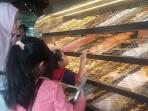 dunkin-donuts-demang-lebar-daun-senin-305_20160530_160133.jpg