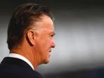 ekspresi-louis-van-gaal-saat-man-united-kalah-dari-manchester-city.jpg