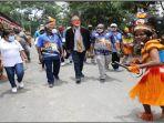 gubernur-jawa-tengah-ganjar-pranowo-di-sela-kunker-menyambut-pon-xx-jumat-1102021.jpg