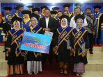 hadiri-wisuda.jpg