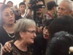 ibunda-yana-zein-di-rumah-duka-rsup-fatmawati-j_20170603_185435.jpg