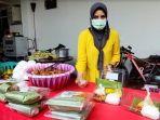 istri-walikota-lubuklinggau-hj-yetti-oktarina-prana-masak-untuk-pasien-isoman.jpg