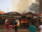 jelang-buka-puasa-dua-rumah-hangus-terbakar_20180610_001713.jpg