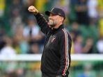 jurgen-klopp-tanpa-kaca-mata-saat-liverpool-kalahkan-norwich-bikin-heboh-netizen.jpg