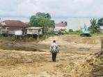 kawasan-sungai-borang-yang-dijadikan-aktifitas-bongkar-muat-pasir.jpg