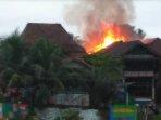 kebakaran-api-di-surulangun-muratara.jpg