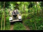 keliling-punti-kayu-pakai-jeep.jpg