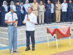 kisah-juan-anak-ojol-pakai-sepatu-jebol-di-hari-pertama-sekolah.jpg
