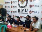 kpud-oku-selatan-pada-kegiatan-di-sekretariat-kpu-oku-selatan.jpg