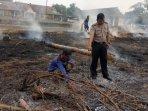lahan-terminal-terbakar.jpg