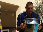 marco-materazzi-lakukan-tantangan-ice-bucket-challenge.jpg