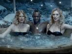 mario-balotelli-diapiti-wanita-berbikini-saat-pembuatan-iklan-puma.jpg