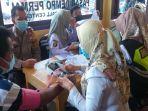 masyarakat-pagaralam-sedang-menjalani-vaksinasi-di-polres-pagaralam.jpg