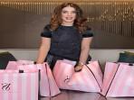 membeli-banyak-baju-piyama-mewah-brand-dari-Victoria-Secret-sebagai-bentuk-awal-k.jpg