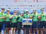 menurunkan-tim-resmi-Pelindo-Cycling-Team1.jpg