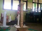 monumen-nasional-yang-dibuat-salah-satu-peserta-dari-susunan-tangkai-es-krim_20170212_115246.jpg