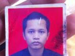 muhamad-arsyad-23-tukang-tusuk-sate-yang-ditangkap-polisi-karena-menghina-jokowi.jpg