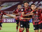 para-pemain-ahha-ps-pati-fc-berselebrasi-usai-mencetak-gol-ke-gawang-persijap.jpg