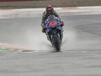 pebalap-movistar-yamaha-maverick-vinales-saat-menjalani-latihan-bebas-motogp-valencia.jpg