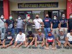 pelaku-pungli-di-kelurahan-pulo-kerto-palembang.jpg